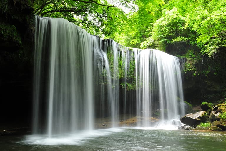 鍋ヶ滝（なべがたき）